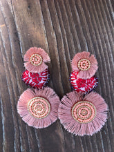 Load image into Gallery viewer, Peach statement Earrings